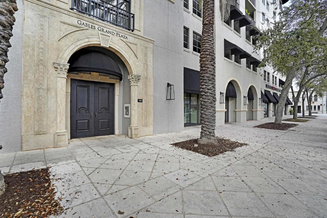 Dharma Home Suites Coral Gables At Gables Grand Plaza Miami Exterior foto