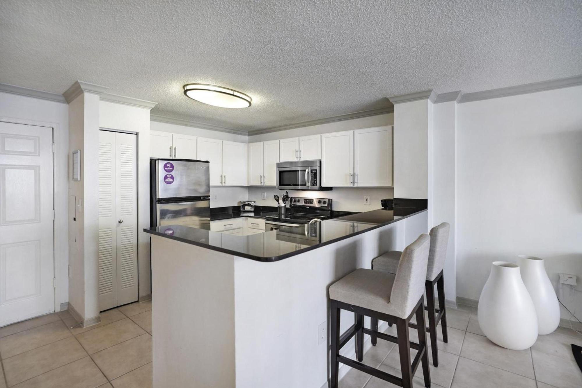 Dharma Home Suites Coral Gables At Gables Grand Plaza Miami Quarto foto