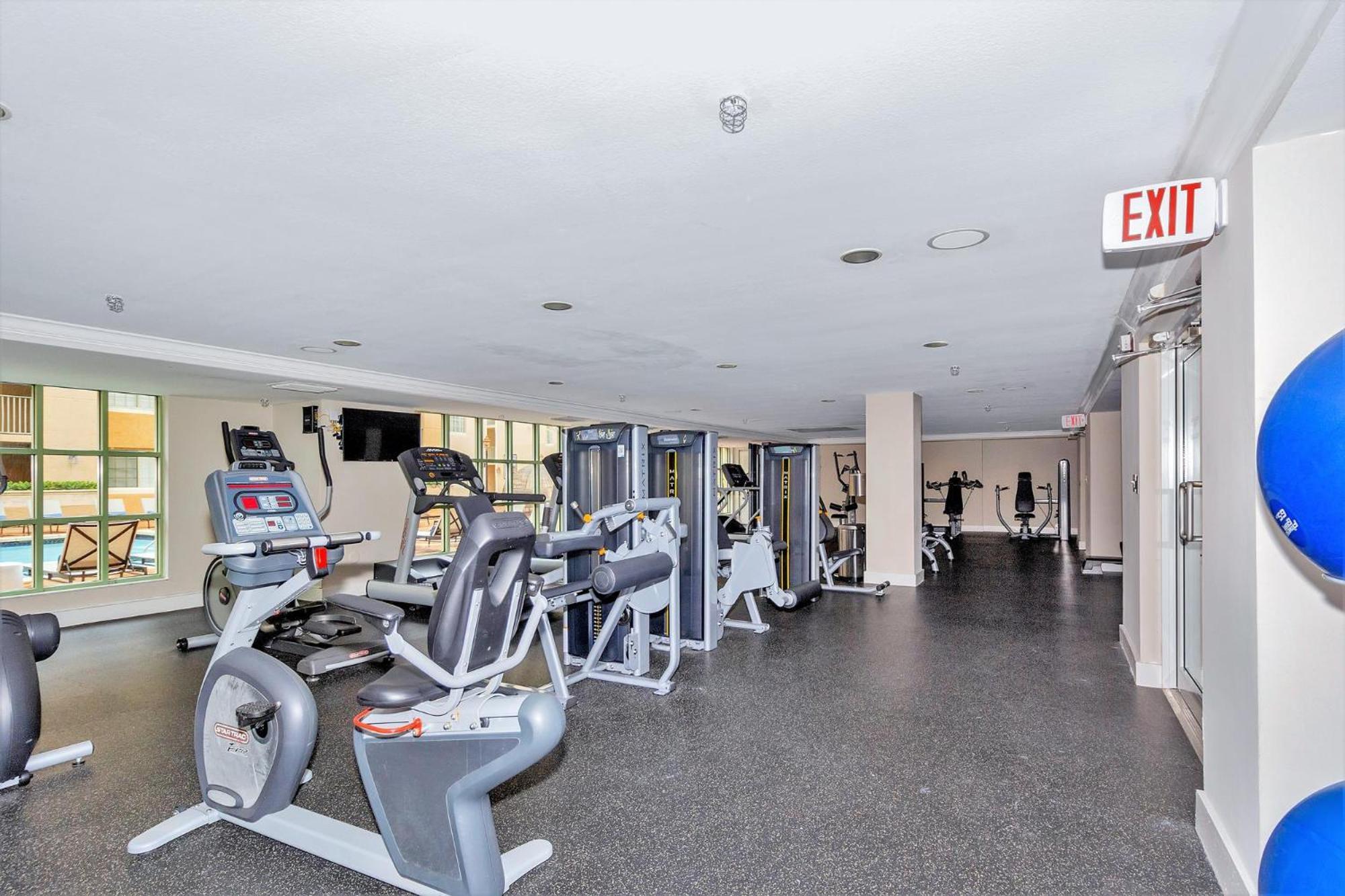 Dharma Home Suites Coral Gables At Gables Grand Plaza Miami Quarto foto