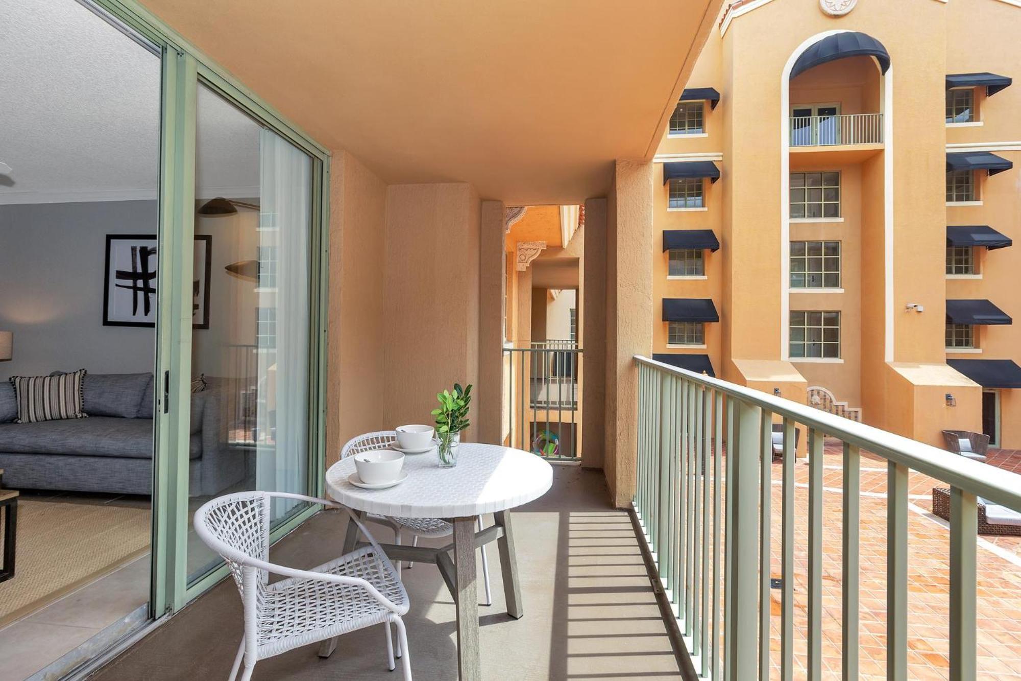 Dharma Home Suites Coral Gables At Gables Grand Plaza Miami Quarto foto
